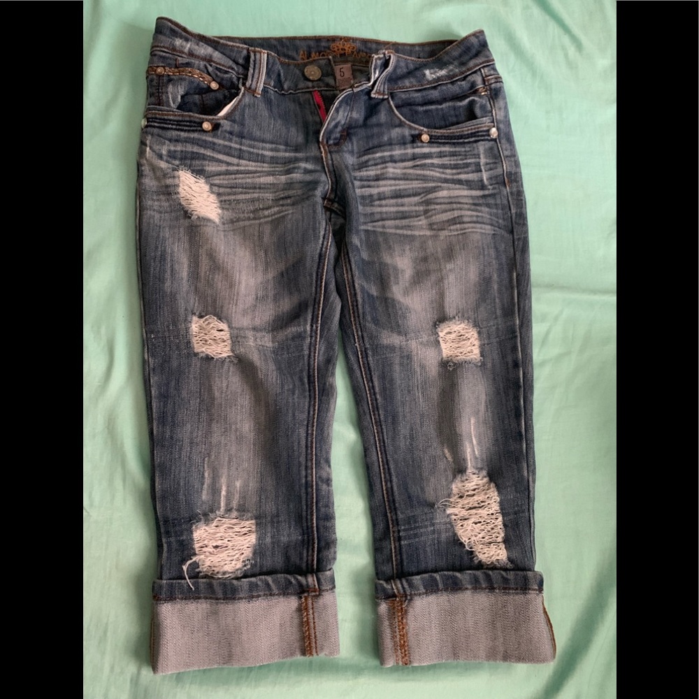 Almost Famous Jean Capris